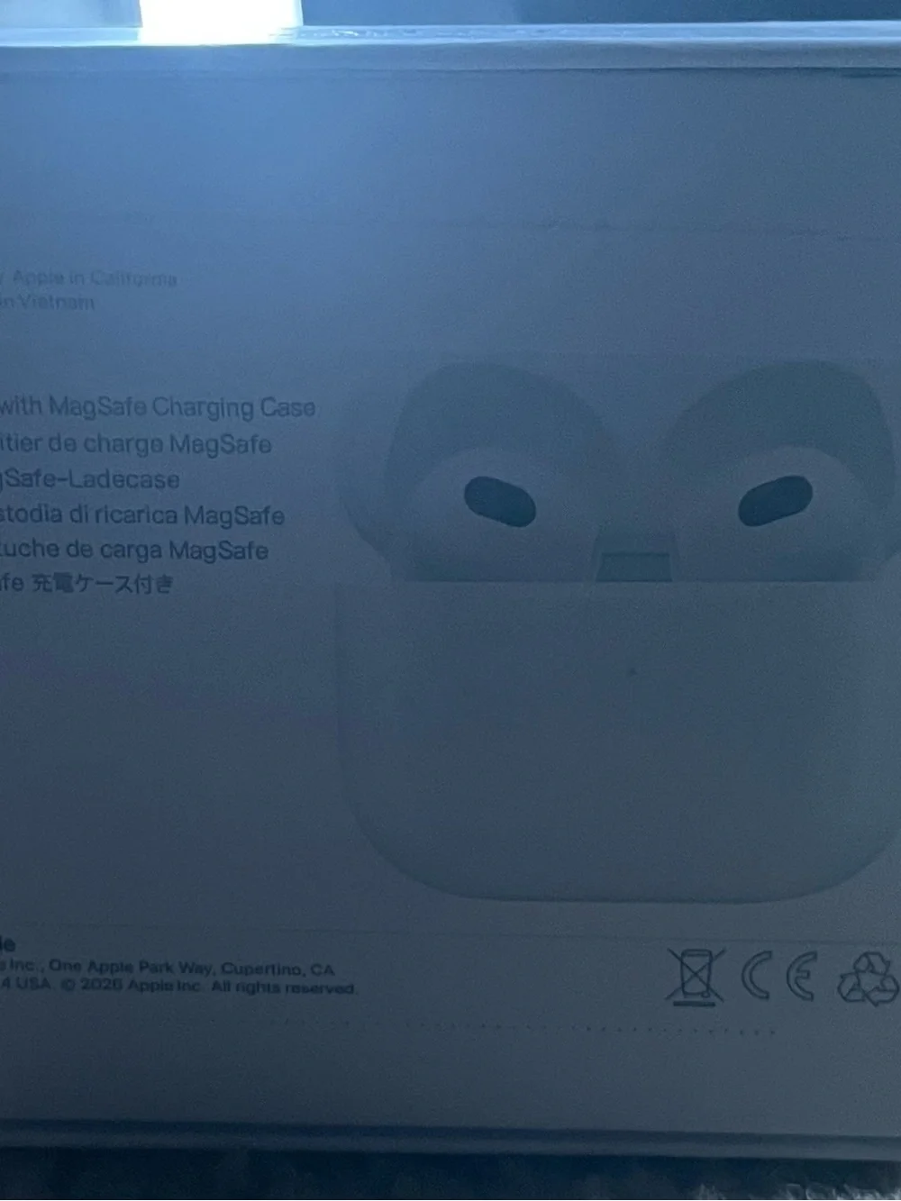 Apple White Wireless Earbuds with Charging Case Gen 3